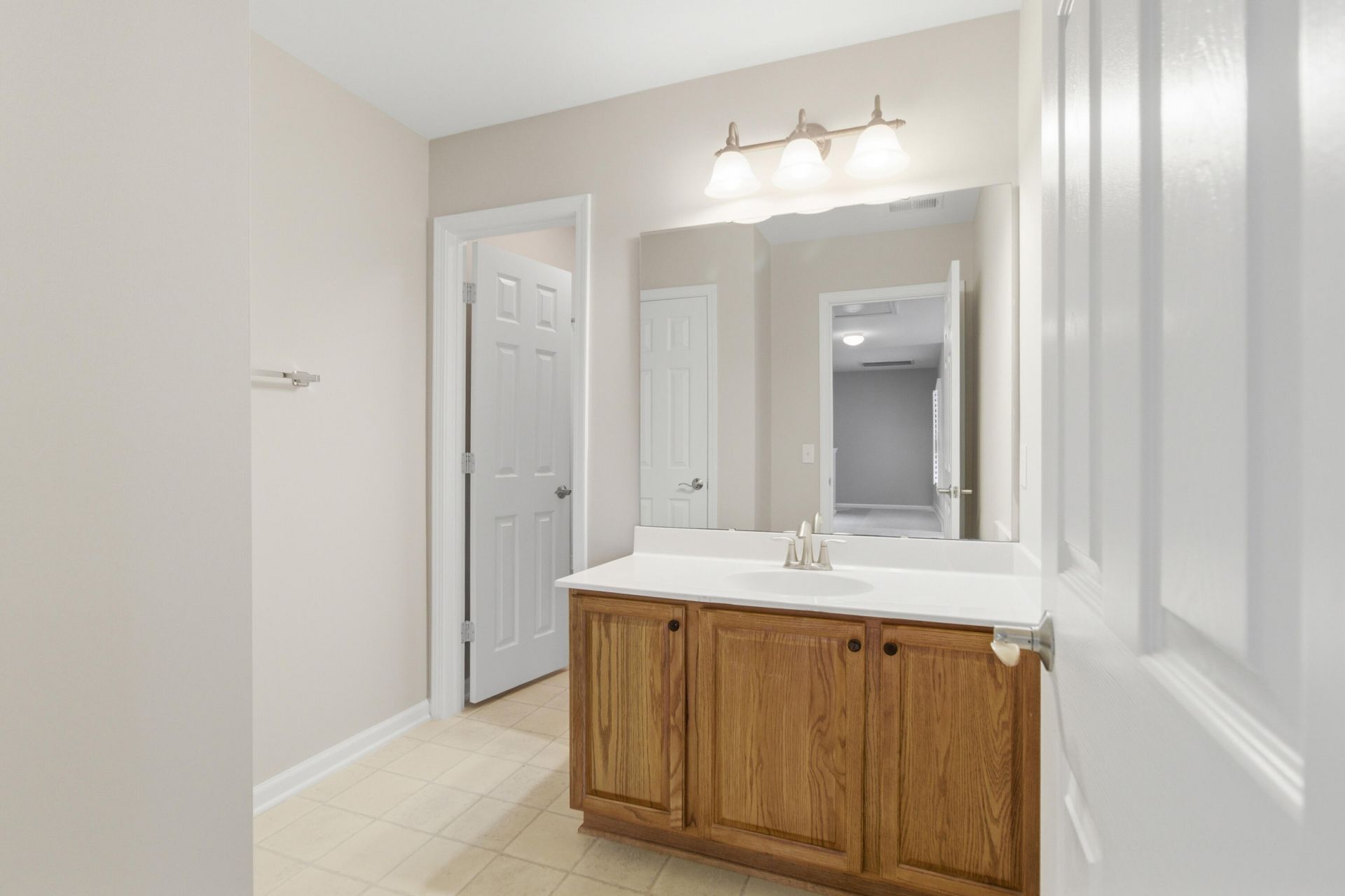 222 Cameron Street Photo 37