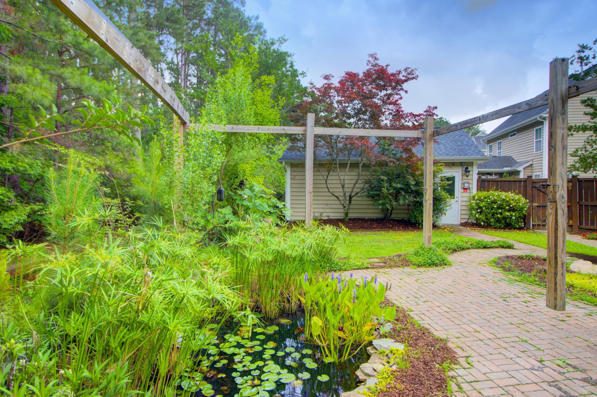 222 Cameron Street Photo 54