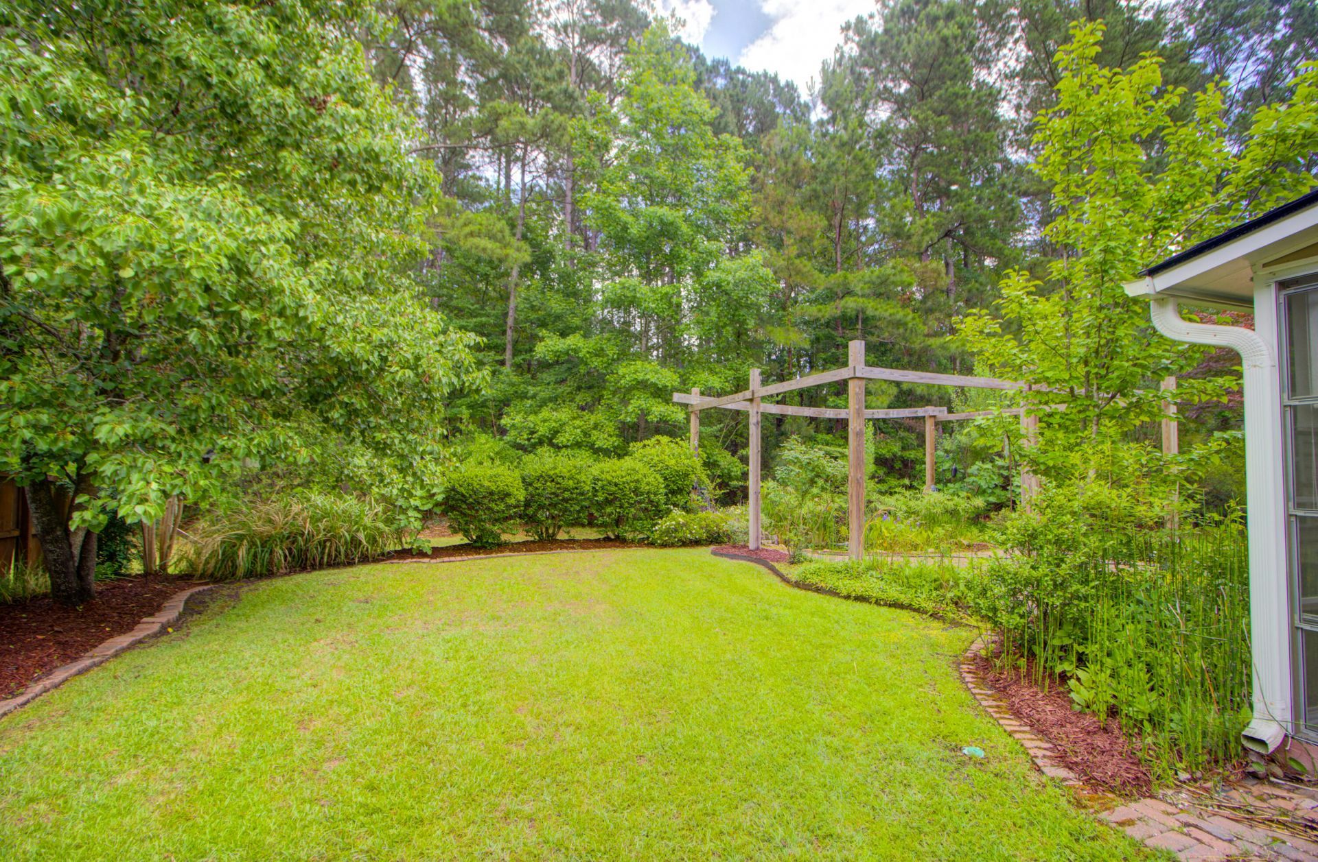 222 Cameron Street Photo 55