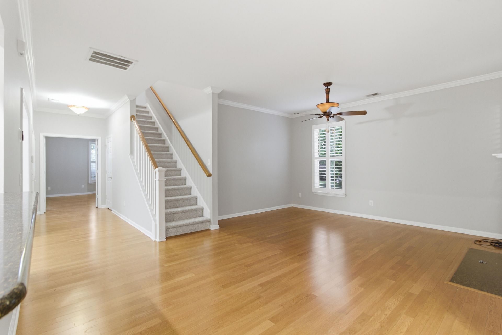 222 Cameron Street Photo 8