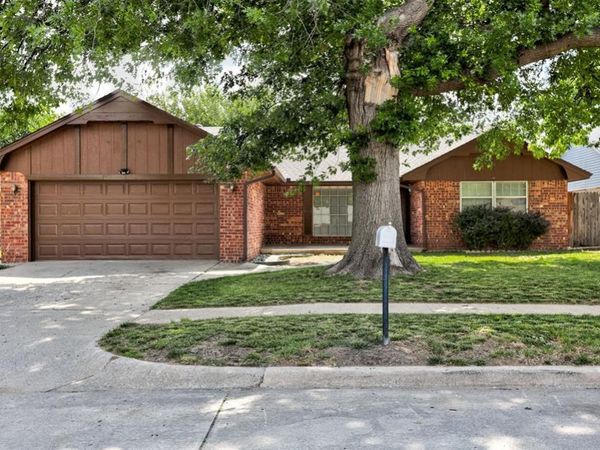 3108 N Glade Avenue, Bethany, OK 73008