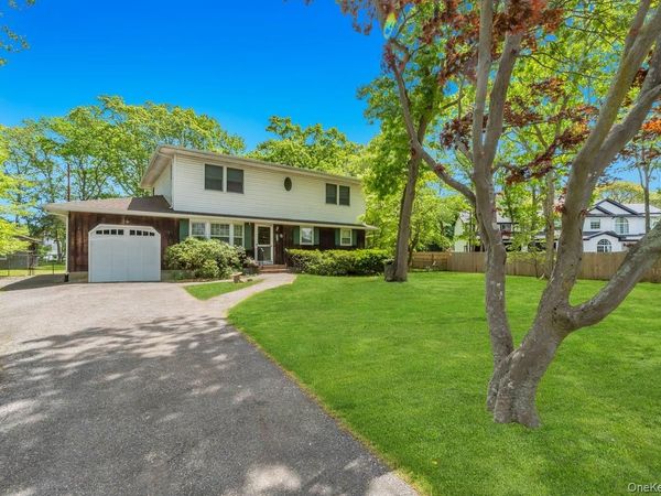 5 Peekskill Avenue , Patchogue, NY 11772