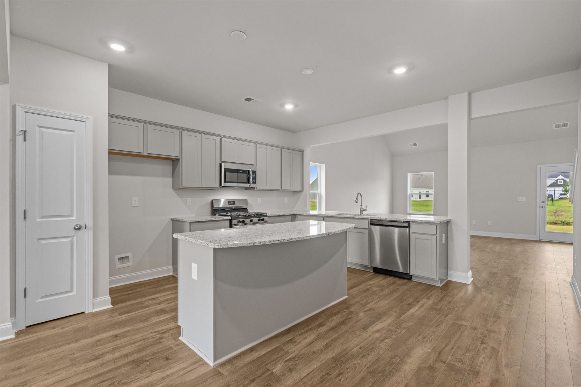 2927 Spain Ln.  Photo 6