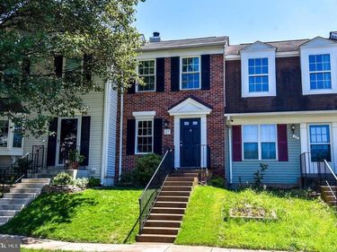 27 MARIAN COURT , STERLING, VA 20165