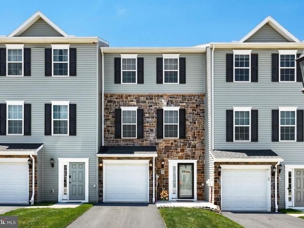 27 HOLSTEIN DRIVE, HANOVER, PA 17331