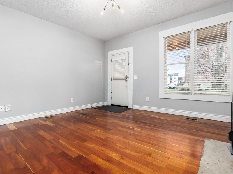 288 E 4th Avenue , Columbus, OH 43201 Photo 6