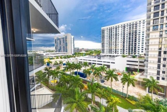 5252 NW 85th Ave, Unit 601, Doral, FL 33166 Photo