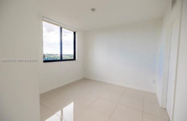 5252 NW 85th Ave, Unit 601, Doral, FL 33166 Photo