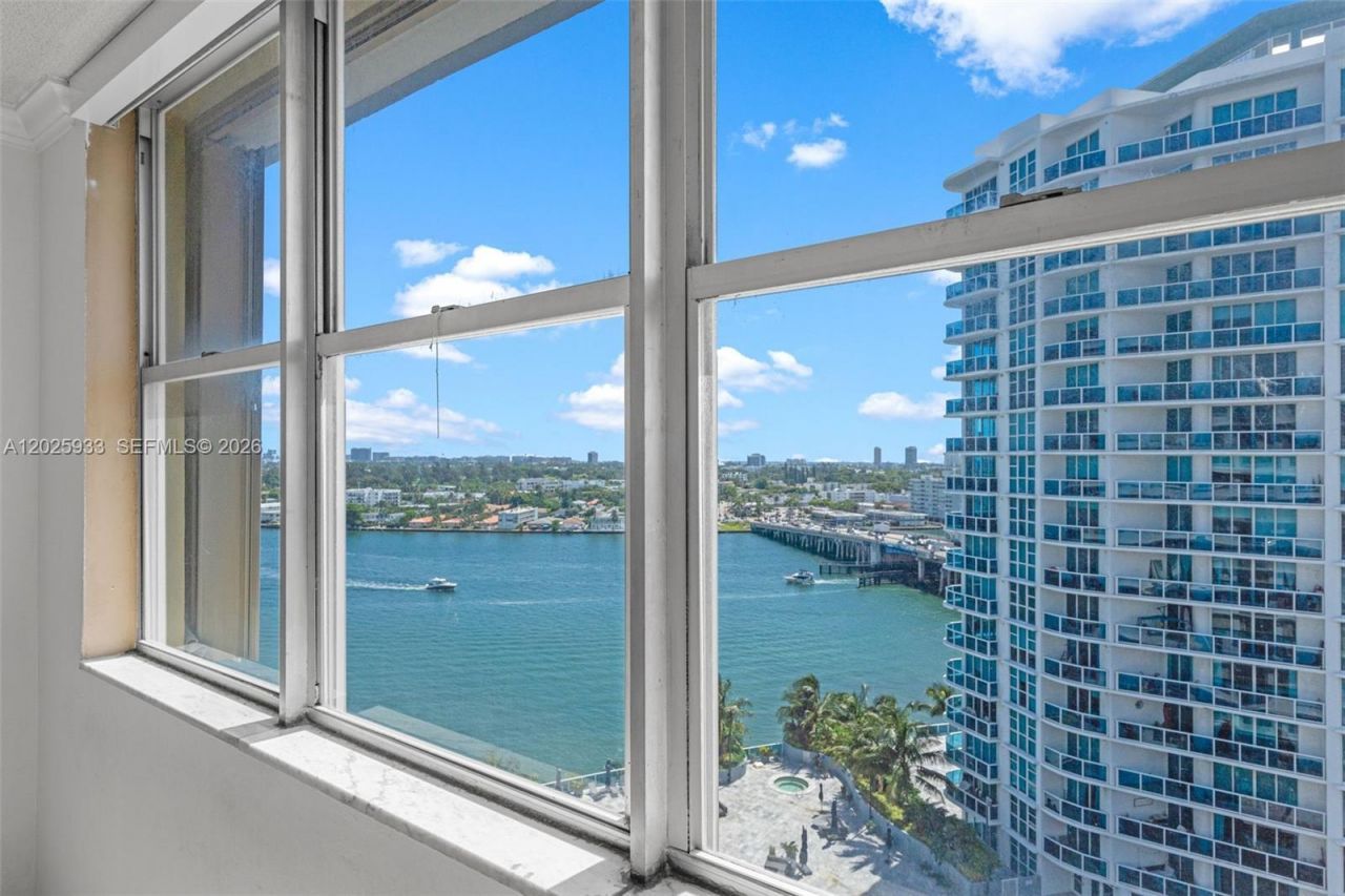 1865 79th St Cswy , Unit 15M, North Bay Village, FL 33141 Photo