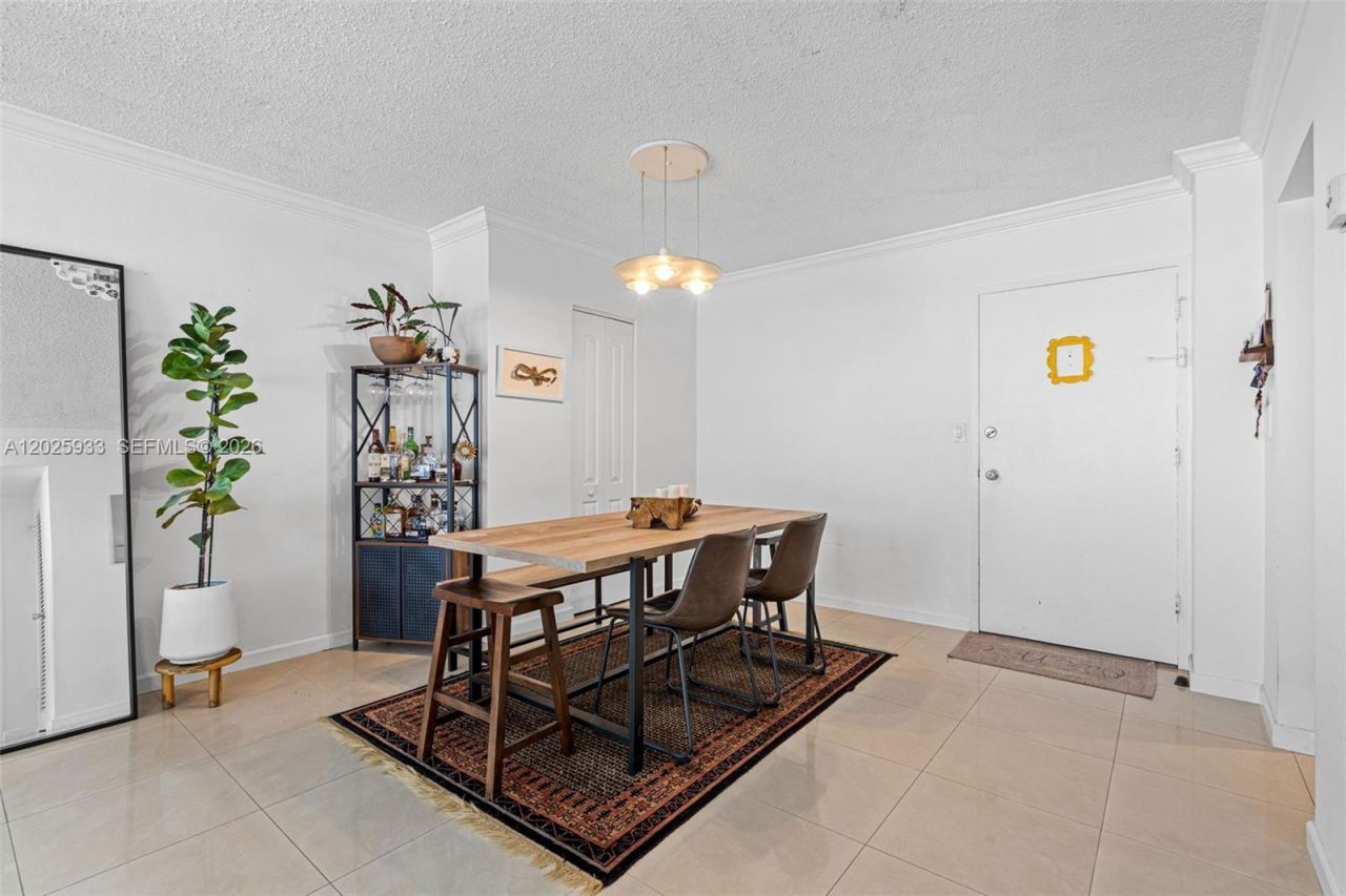 1865 79th St Cswy , Unit 15M, North Bay Village, FL 33141 Photo
