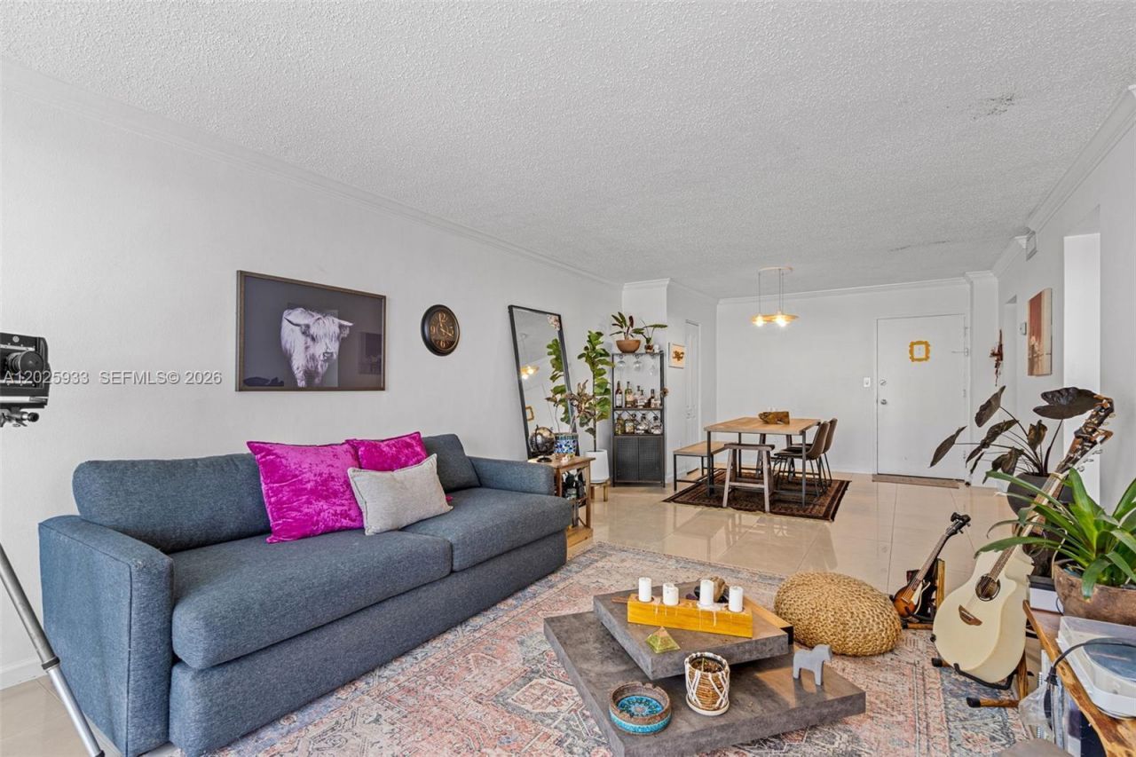 1865 79th St Cswy , Unit 15M, North Bay Village, FL 33141 Photo
