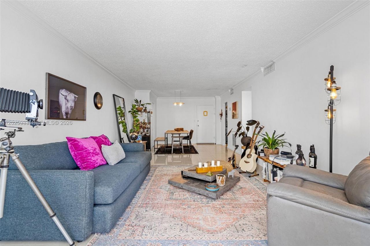 1865 79th St Cswy , Unit 15M, North Bay Village, FL 33141 Photo