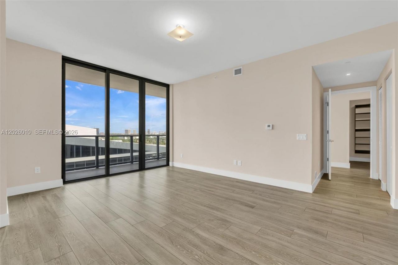 2960 NE 207th St , Unit 1108, Aventura, FL 33180 Photo
