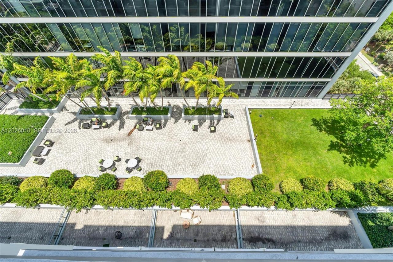 2960 NE 207th St , Unit 1108, Aventura, FL 33180 Photo