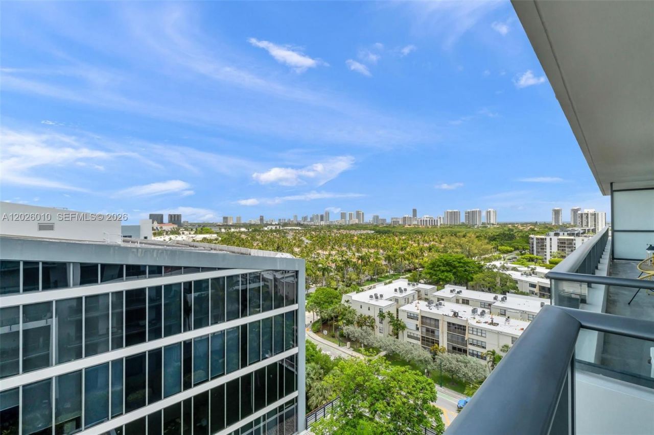 2960 NE 207th St , Unit 1108, Aventura, FL 33180 Photo