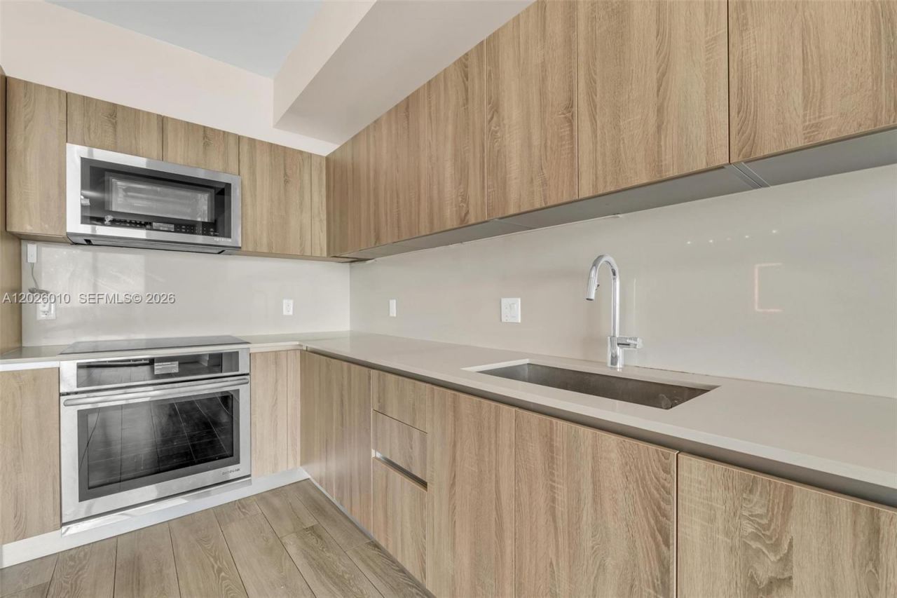 2960 NE 207th St , Unit 1108, Aventura, FL 33180 Photo