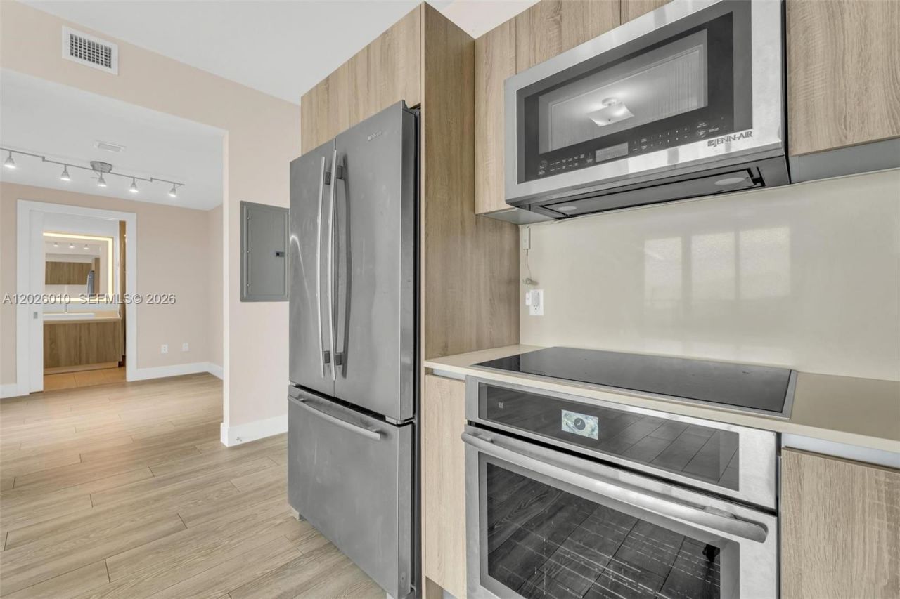 2960 NE 207th St , Unit 1108, Aventura, FL 33180 Photo