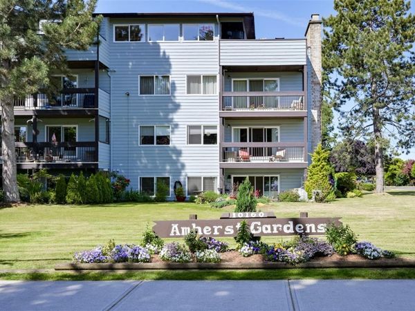 10160 Third St , Unit 101, Sidney, BC V8L 3B6