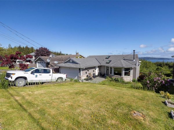 2874 Woodland Dr , Port McNeill, BC V0N 2R0