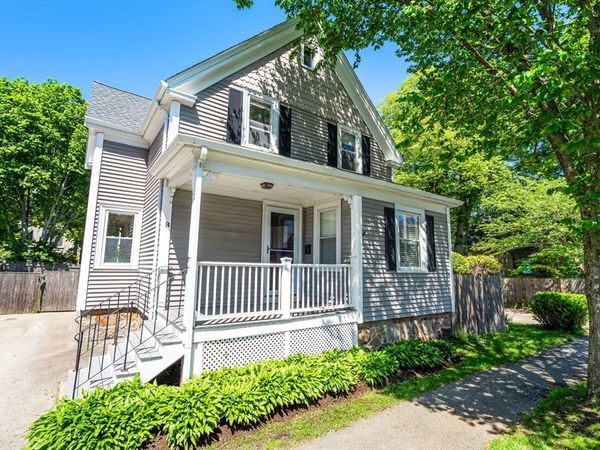 8 Lincoln Street, Manchester, MA 01944