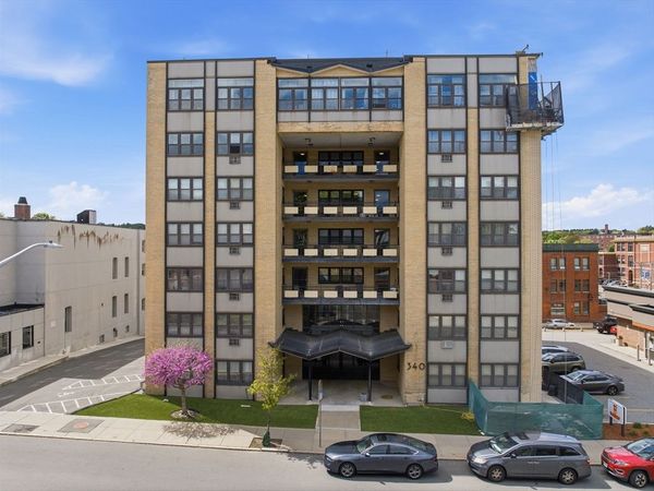 340 Main St, Unit 606, Melrose, MA 02176