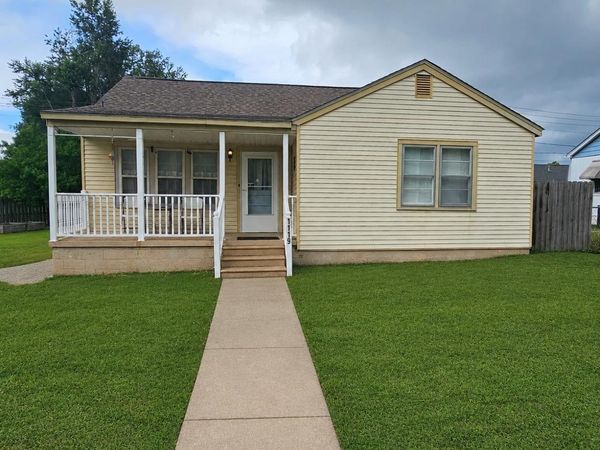 1119 6th St, Tuscumbia, AL 35674