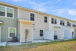 218 Harding Lane photo 4
