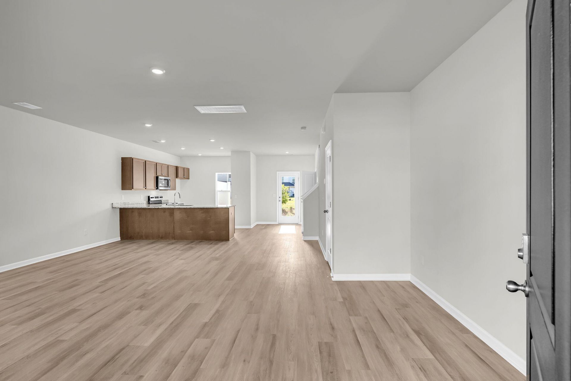 218 Harding Lane Photo 8