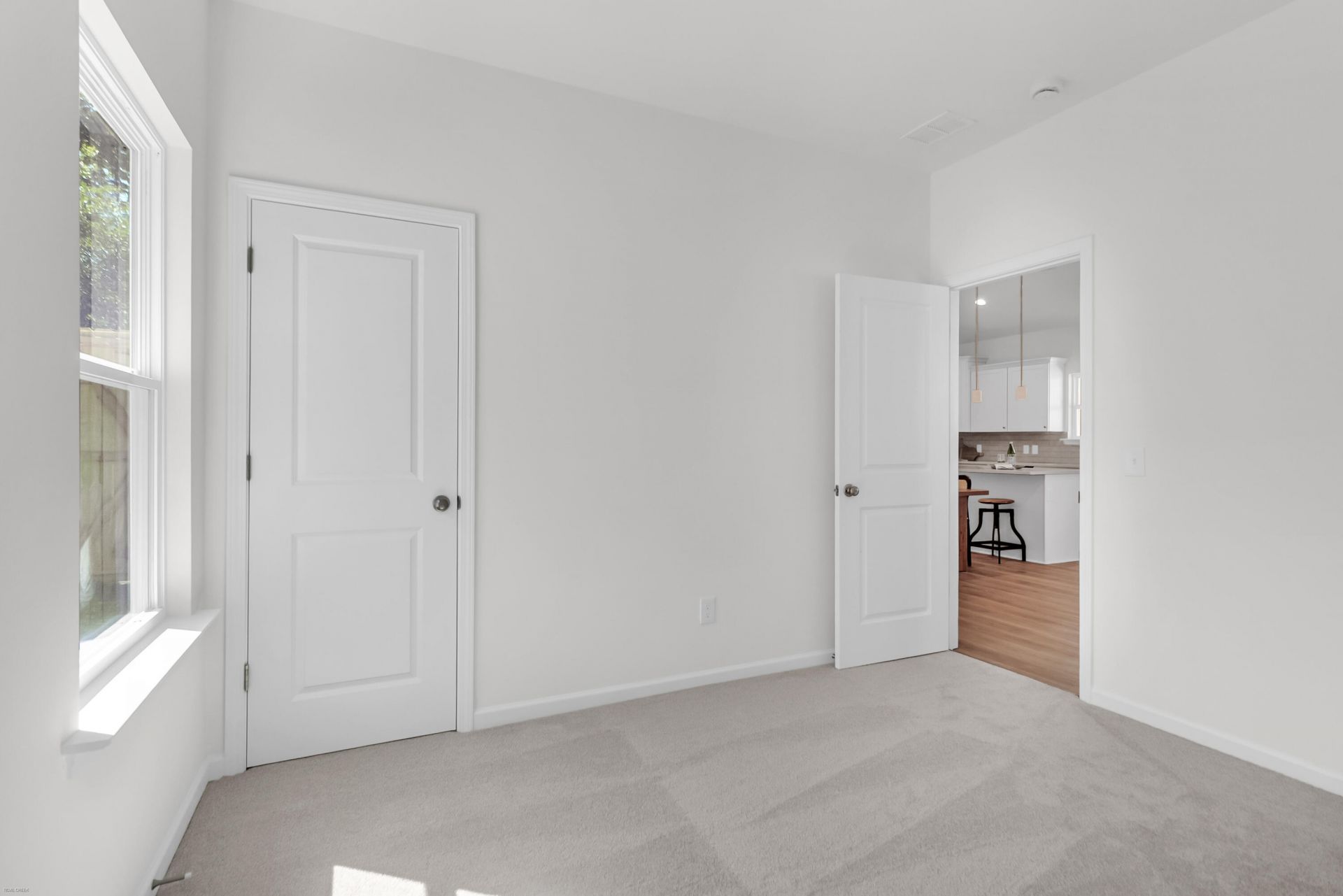 2025 Riverview Avenue Photo 25