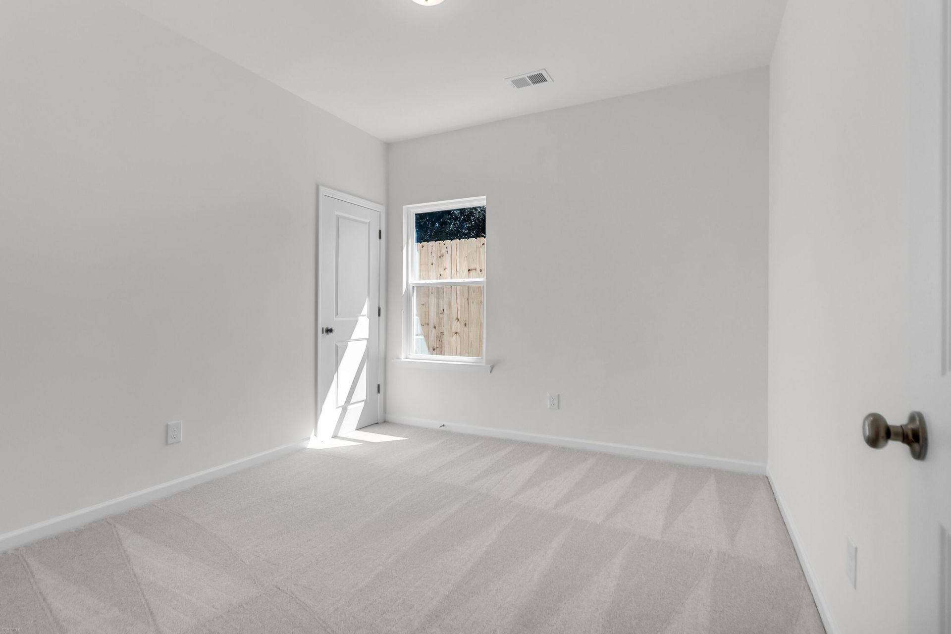 2025 Riverview Avenue Photo 27