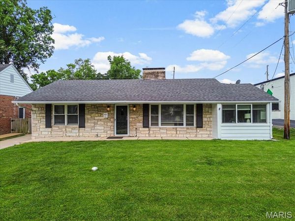 913 Blossom Lane , Rock Hill, MO 63119