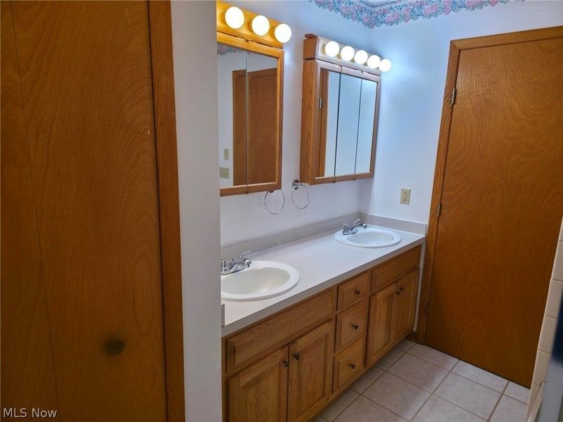 1478 Lockwood Road, Barberton, OH 44203 Photo 13