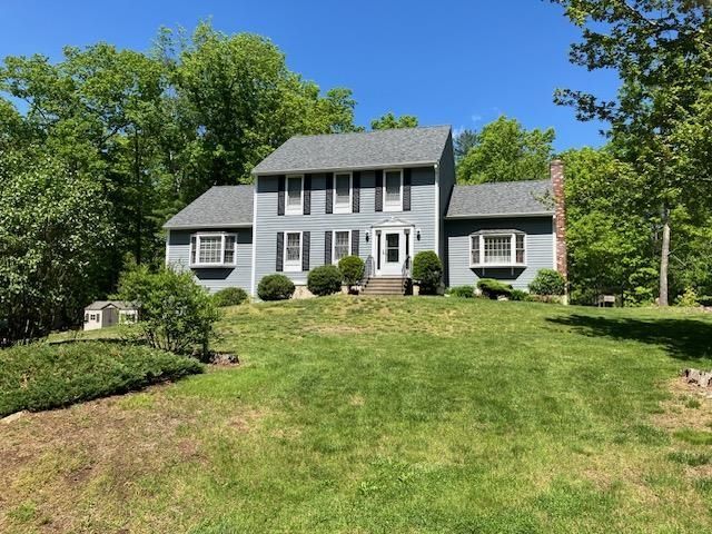 11 Lantern Lane, Londonderry, NH 03053 Main Photo