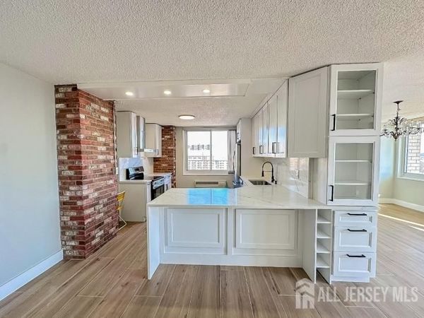 160 Overlook Avenue , Hackensack, NJ 07601