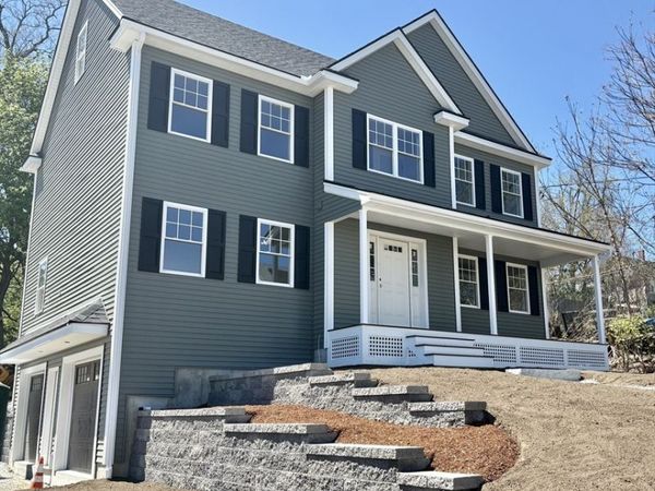 8 Country Lane, Billerica, MA 01821