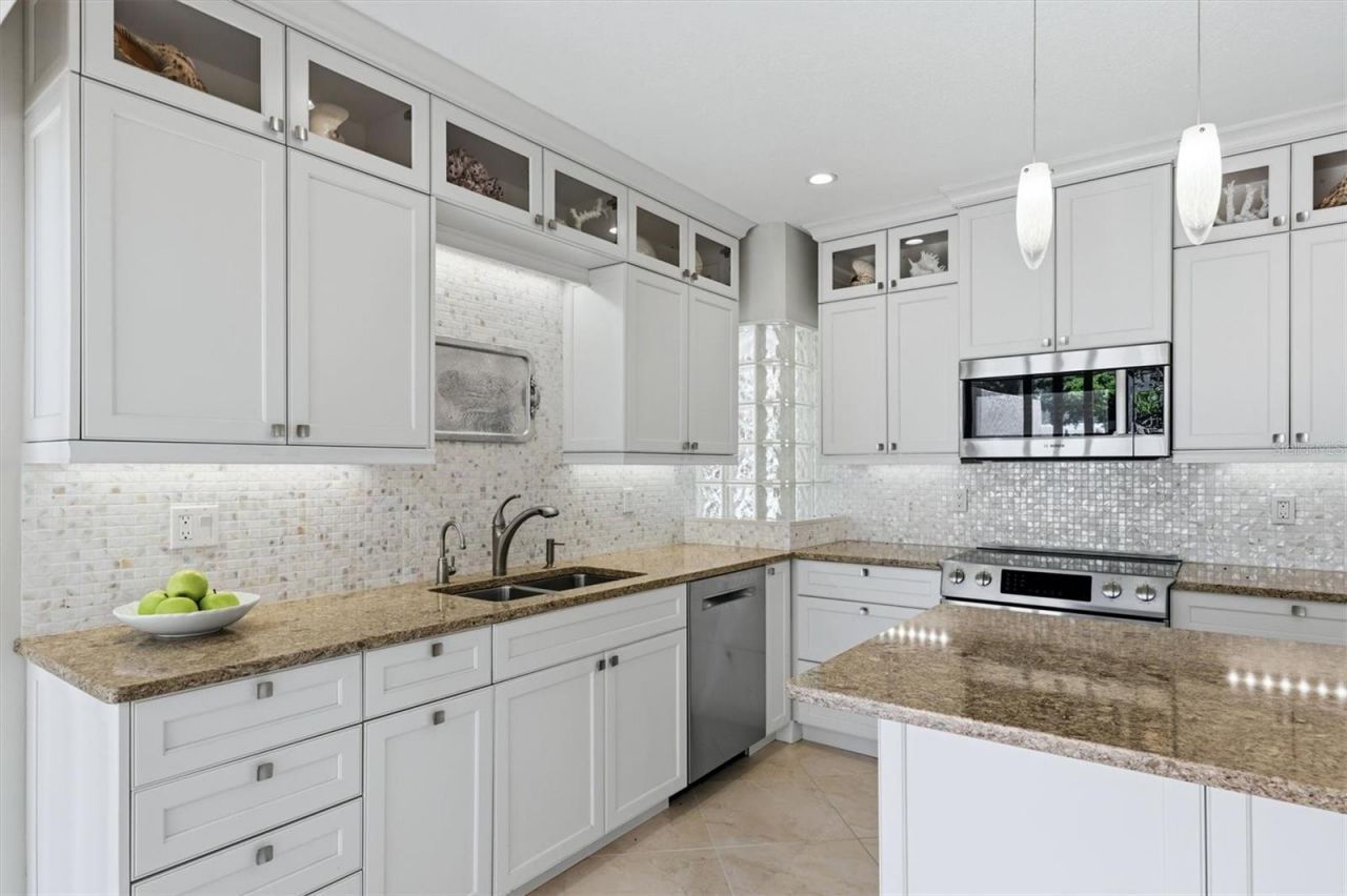 200 Cocoanut Avenue, Unit 5, Sarasota, FL 34236 Photo
