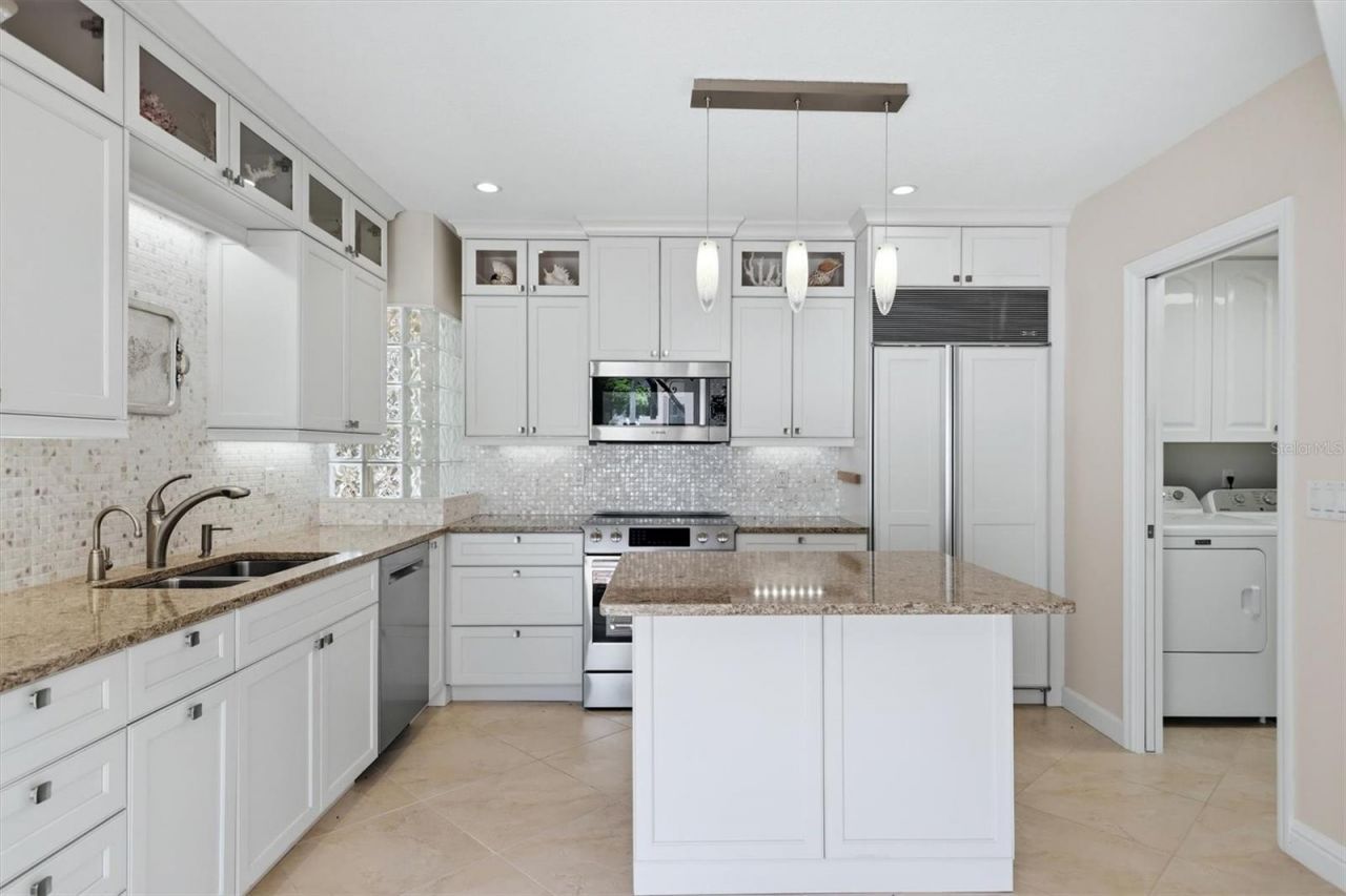200 Cocoanut Avenue, Unit 5, Sarasota, FL 34236 Photo