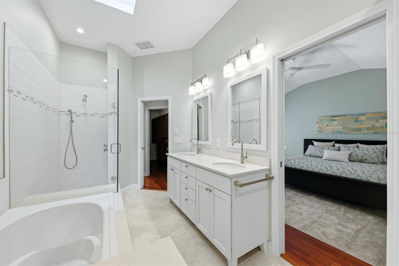 200 Cocoanut Avenue, Unit 5, Sarasota, FL 34236 Photo