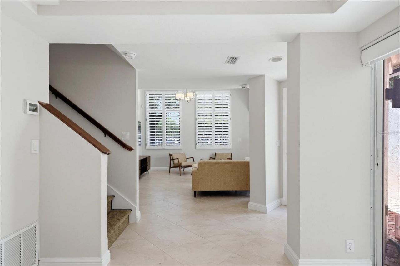 200 Cocoanut Avenue, Unit 5, Sarasota, FL 34236 Photo