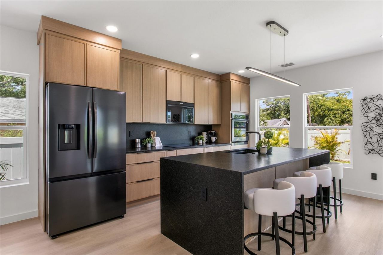 4613 Queensboro Avenue S, Saint Petersburg, FL 33711 Photo