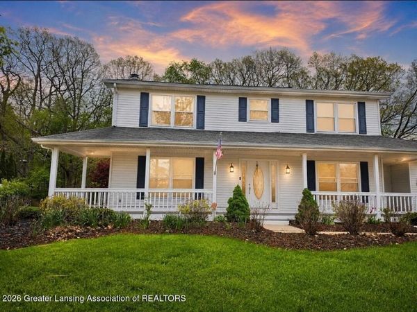301 Windy Rush Lane, DeWitt, MI 48820