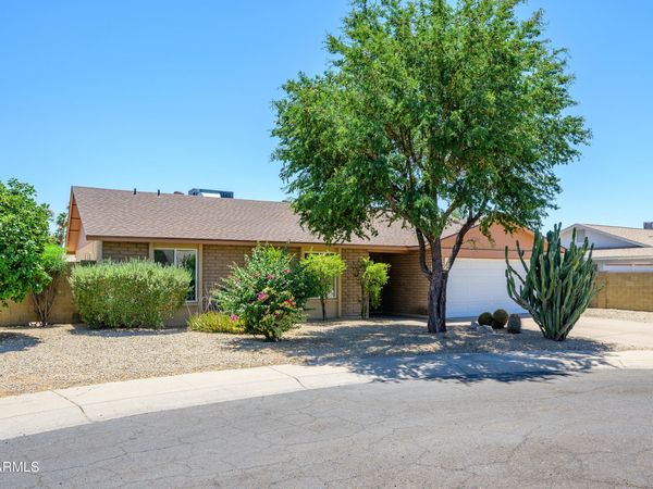 5917 E CLAIRE Drive, Scottsdale, AZ 85254
