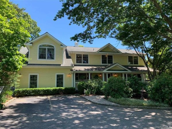 316 S Woods Road, Woodbury, NY 11797