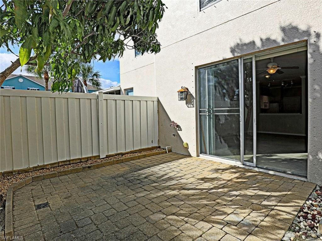 3647 Pine Oak Cir, Unit 107, Fort Myers, FL 33916 Photo
