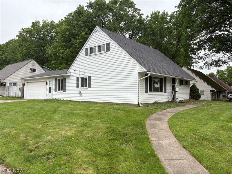 2300 Giffels Drive , Cuyahoga Falls, OH 44221 Photo 5