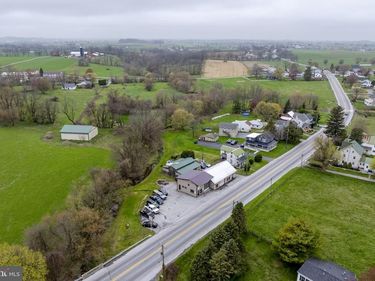 5242 OLD PHILADELPHIA PIKE , KINZERS, PA 17535