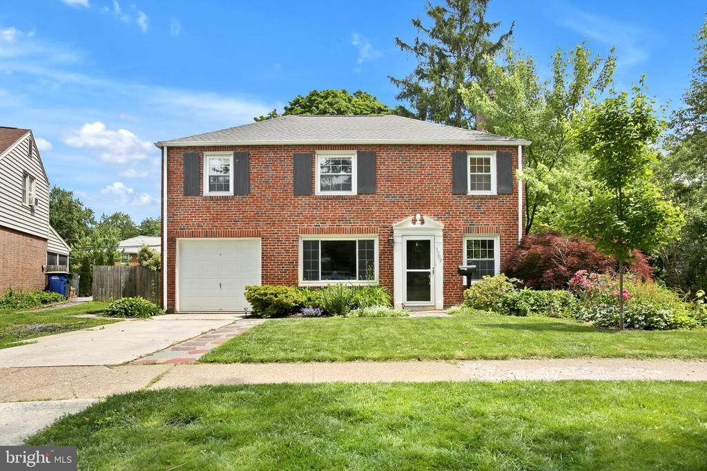 1302 CHATHAM ROAD , CAMP HILL, PA 17011