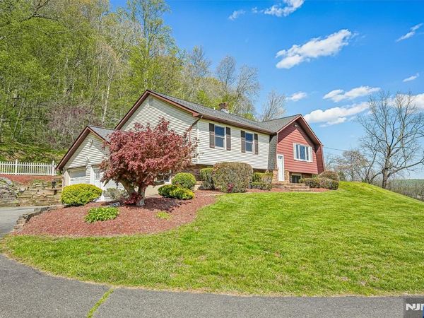 61 Shades Of Death Road, Independence, NJ 07838