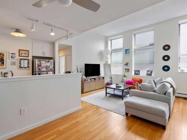 80 Beaumont St, Unit 204, Boston, MA 02124