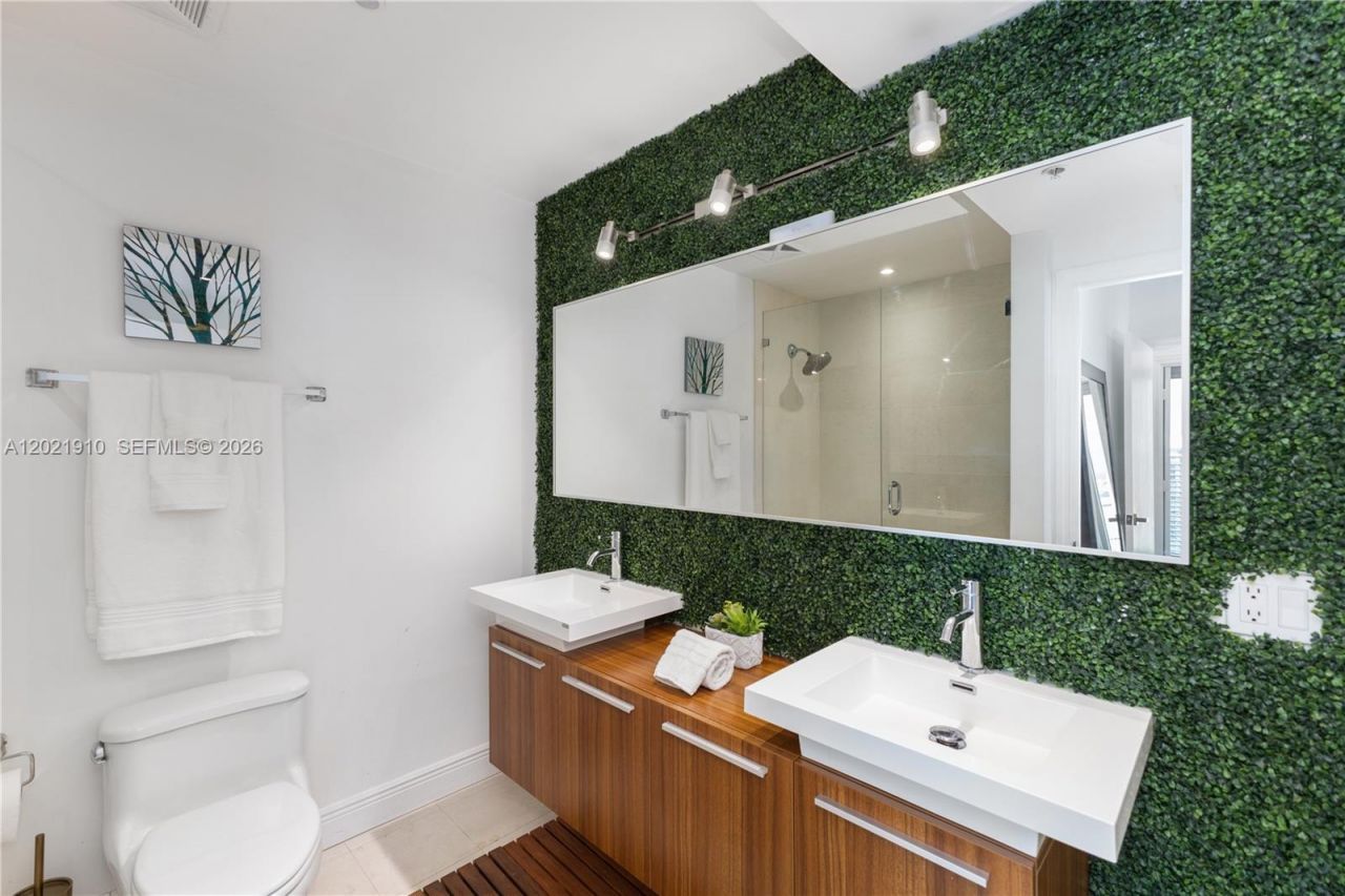 60 SW 13th St , Unit 4613, Miami, FL 33130 Photo